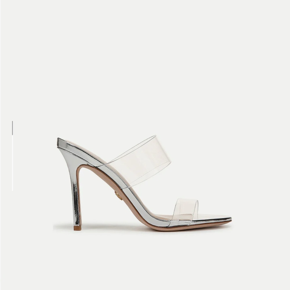 ✨ Moving SALE ✨ Veronica Beard Asha Silver Heels